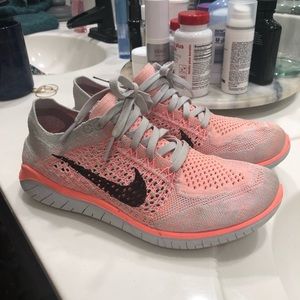 Nike flyknit shoes